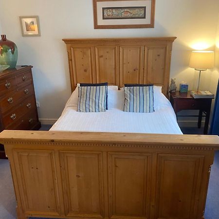 Beautiful Private Room With Kingsize Bed And Large Private En-Suite ピーターバラ エクステリア 写真