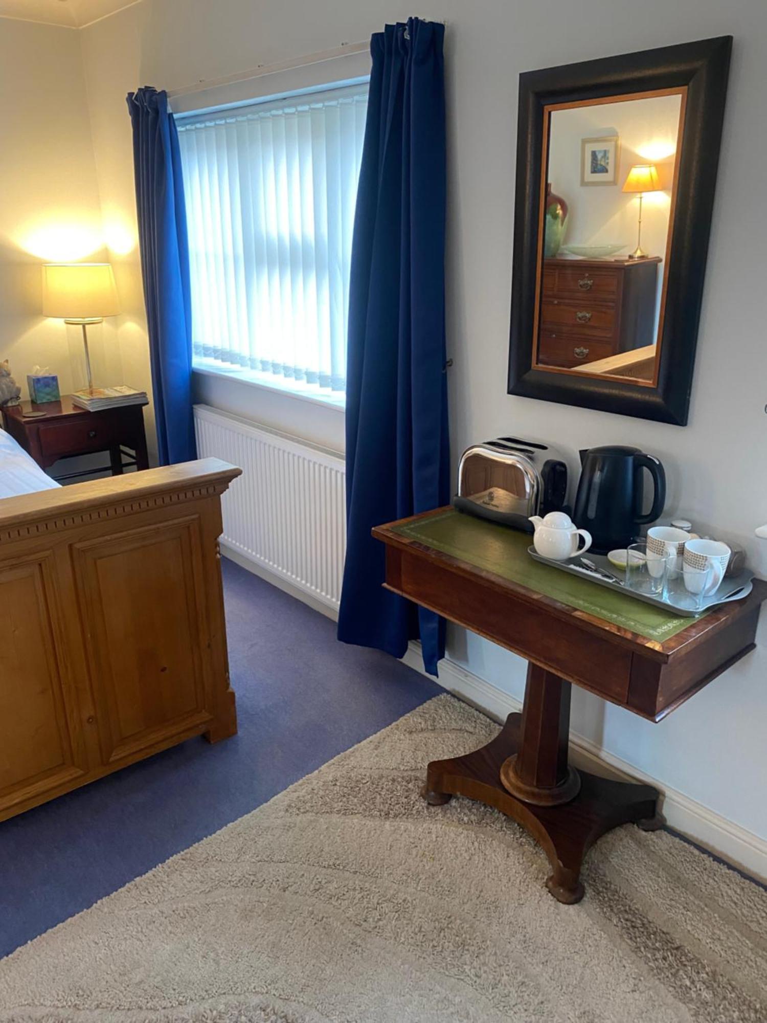 Beautiful Private Room With Kingsize Bed And Large Private En-Suite ピーターバラ エクステリア 写真